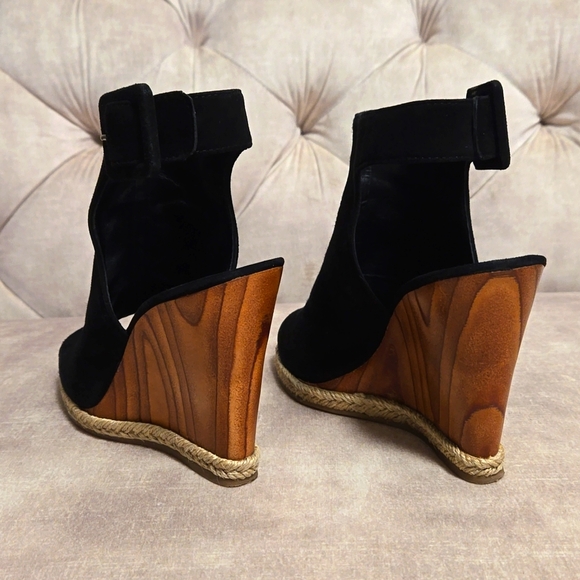 Tory Burch Raya suede wedge sandals, black, size 5M - Picture 4 of 9